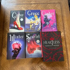 Lunar Chronicles Books by Marissa Meyer